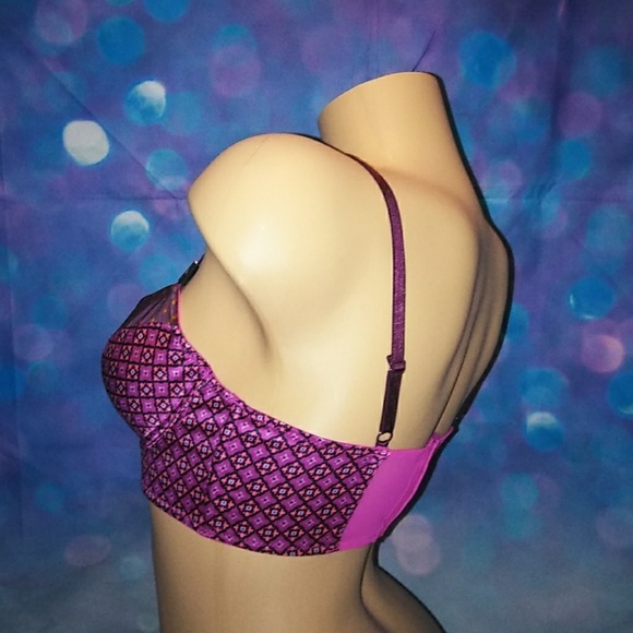 Victora's Secret Very Sexy Lined Demi 34C - Picture 2 of 4